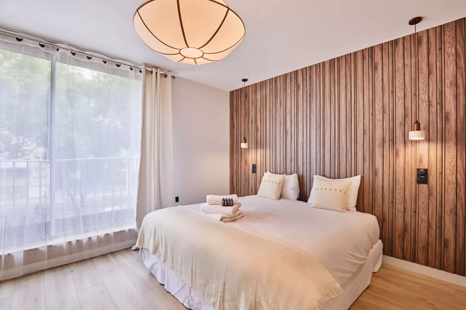 SUITE CHARONNE-Untagged