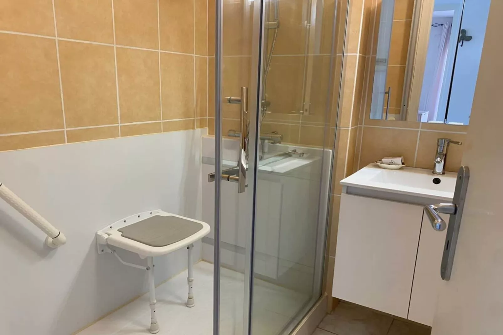 LOU ? CHARBO LD234-Badezimmer