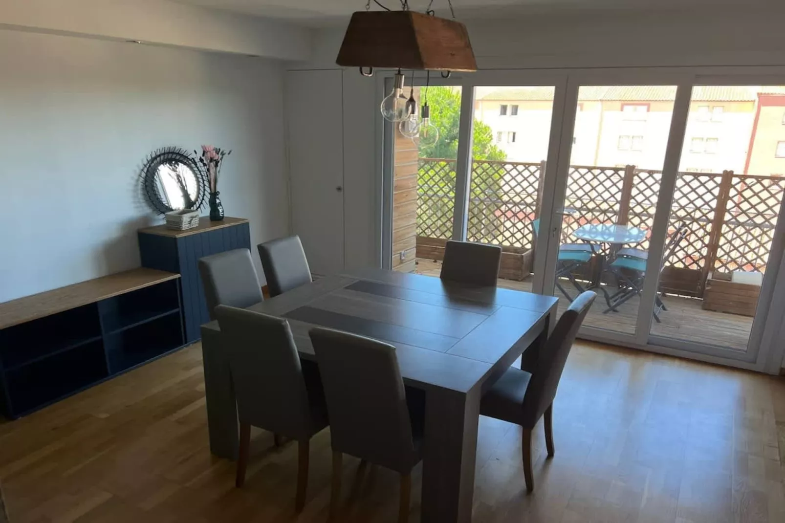 65 Apparemment fraîc-Salle à manger