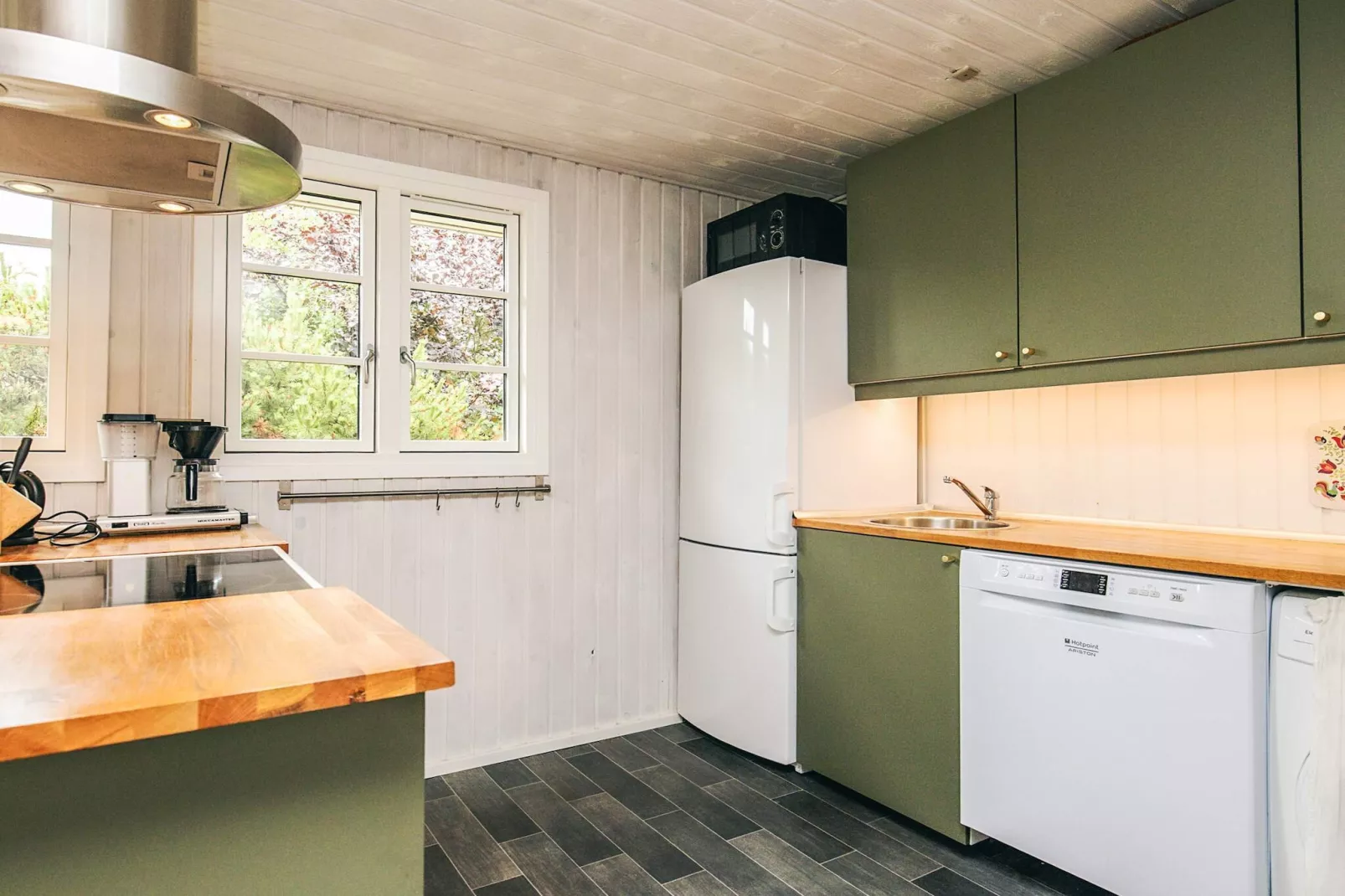 Bright Cottage by the Lagoon-By Traum-Indoor