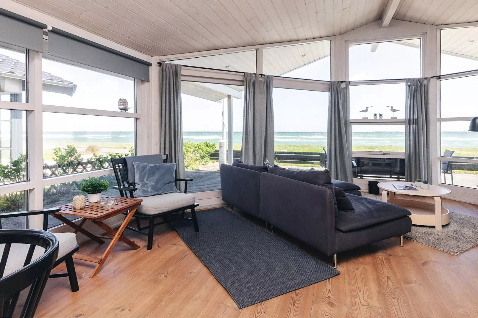 Seaside Gem with Views - By Traum Ferienwohnungen-Indoor