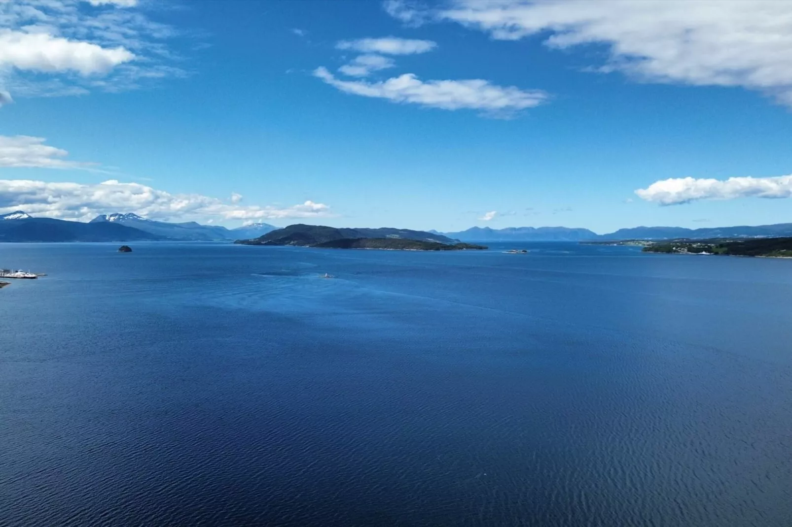 38490-LUNHEIM-Water view