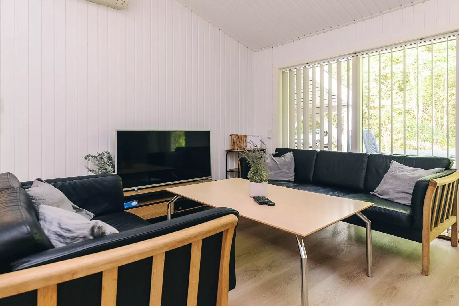 8 person holiday home in Ålbæk-By Traum