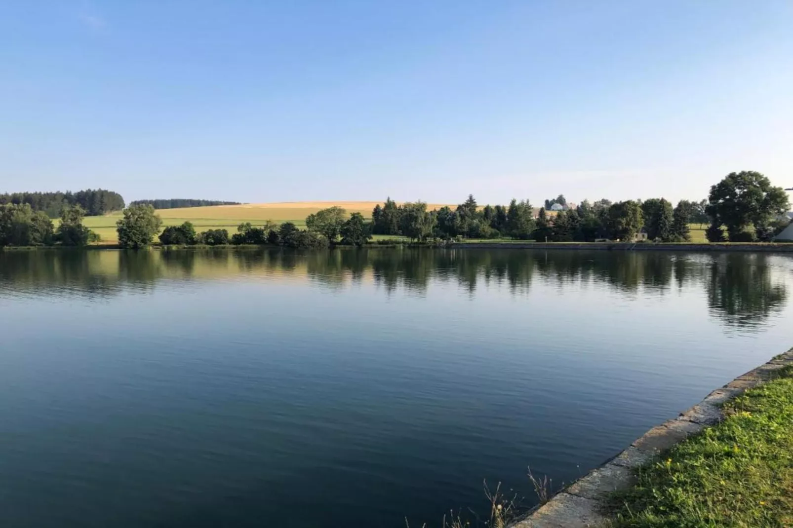 Maja-Areas within 20km in summer