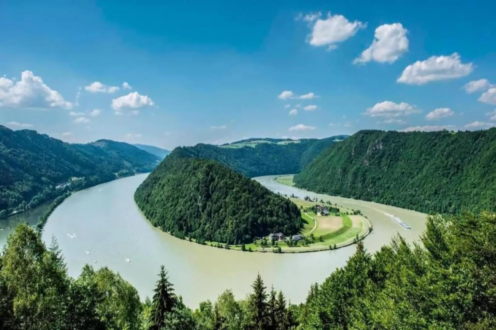 Im Bayerischen Wald-Areas within 20km in summer