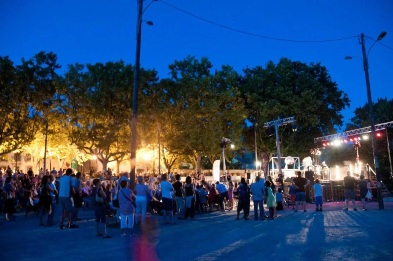 Argeliers-Areas within 20km in summer