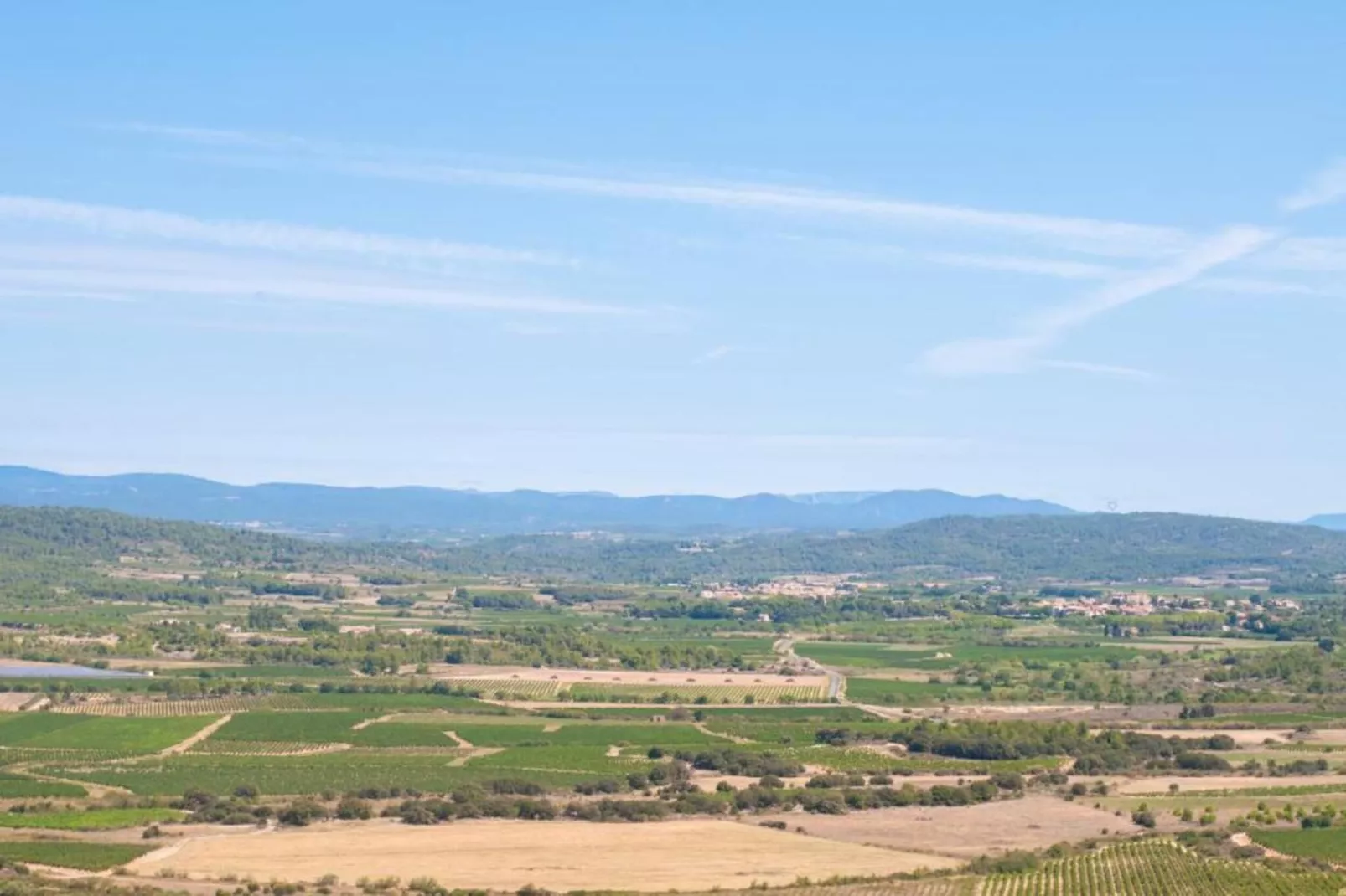 Montbrun-des-Corbières-Areas within 20km in summer