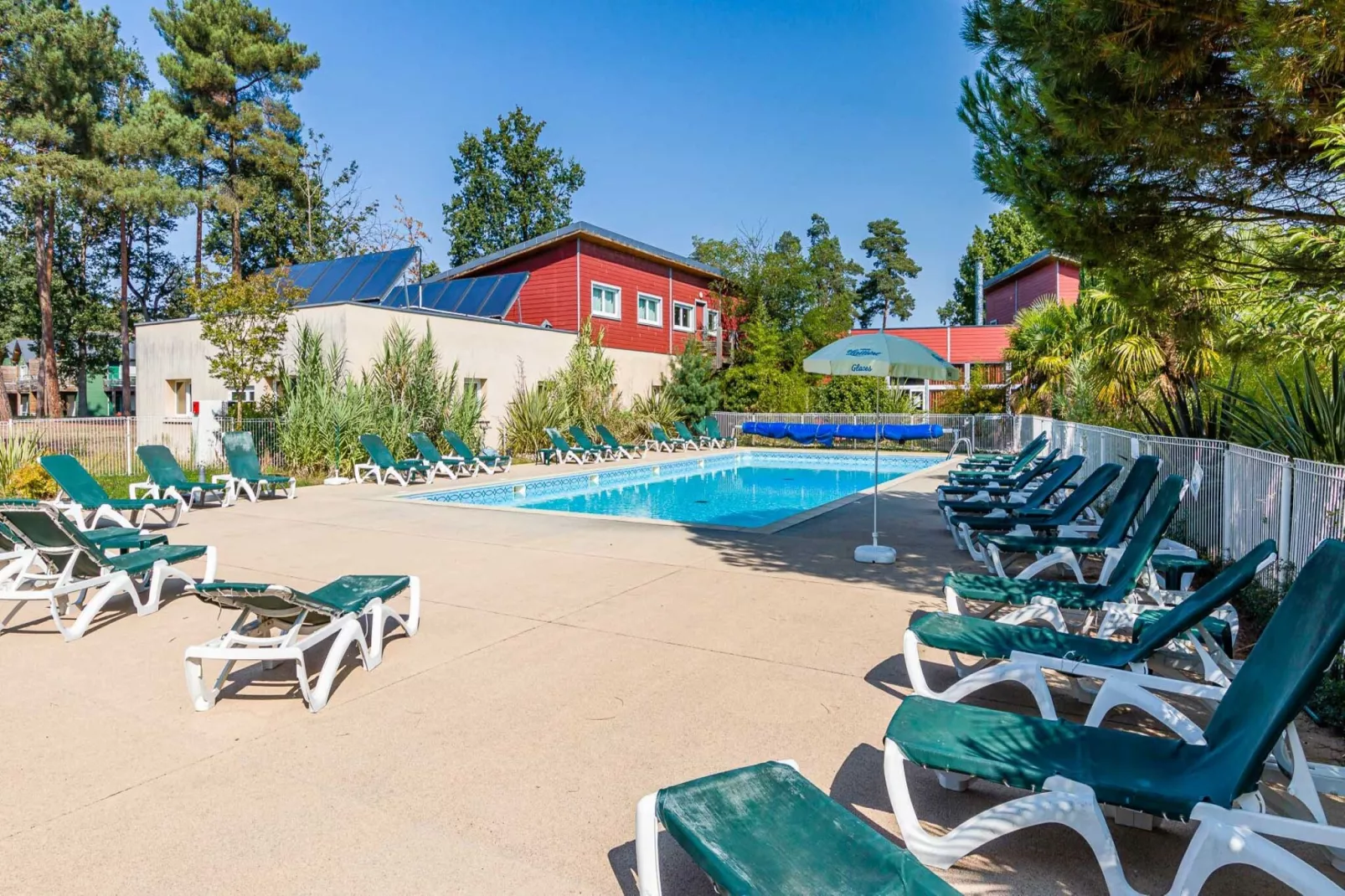 Relais du Plessis 2-Schwimmbad