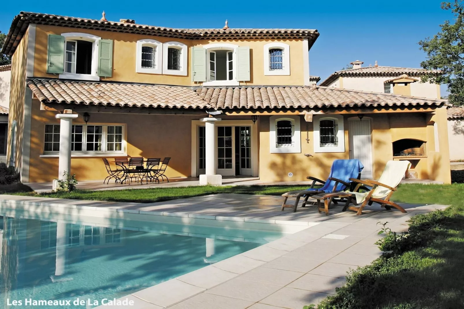 Domaine de Fayence 6-Exterior in summer