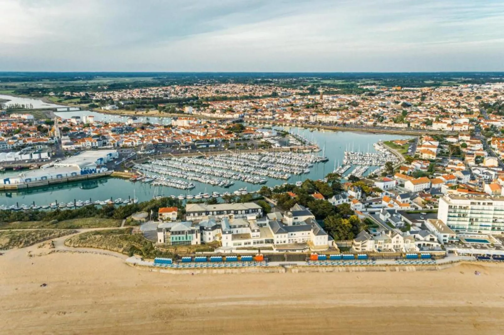 Domaine de Fontenelles 1-Areas within 20km in summer