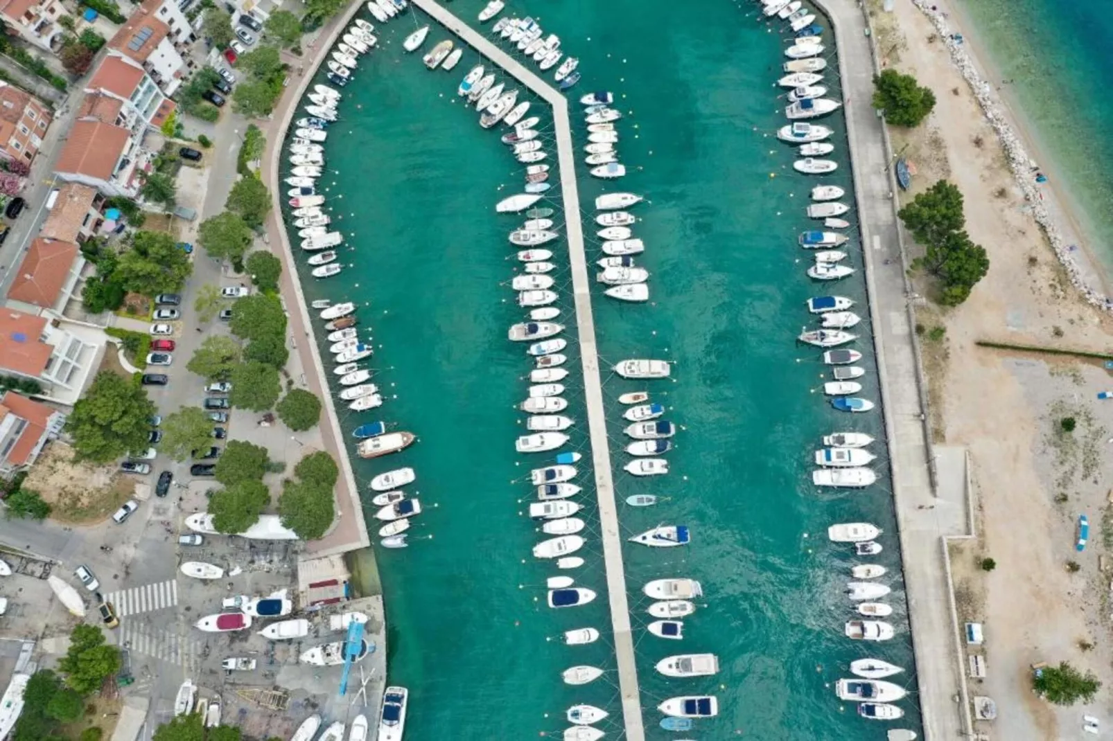 Ivanka-Areas within 5km in summer
