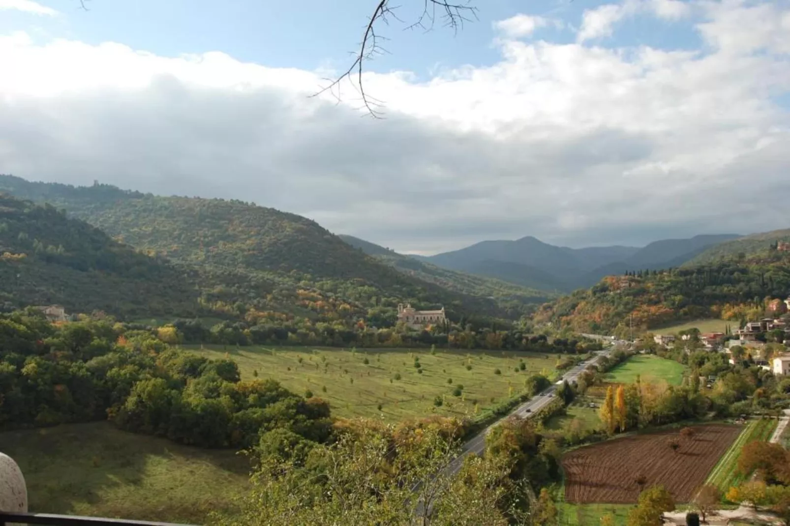 Colombaia-Areas within 20km in summer