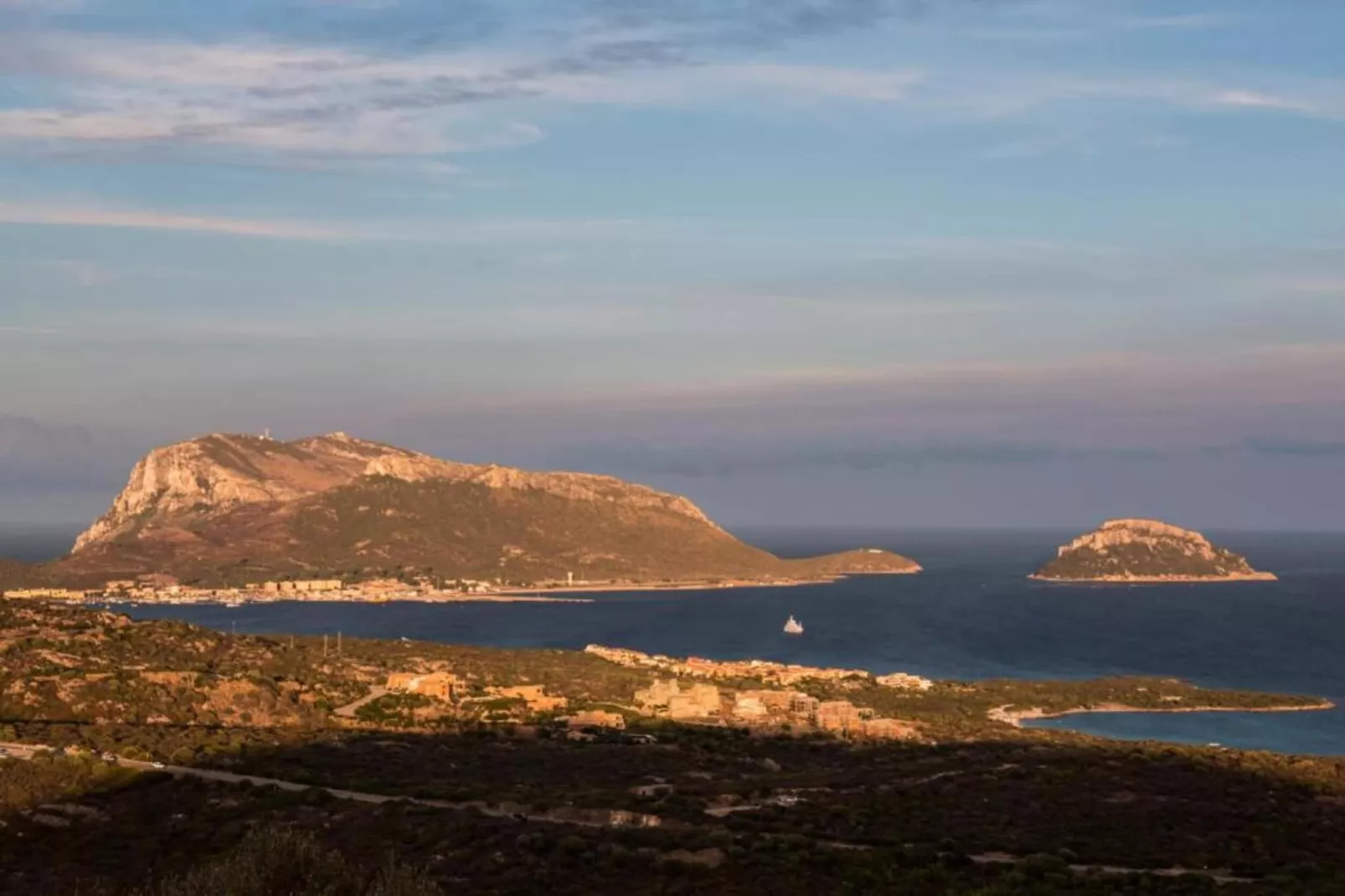 Cugnana Verde Mono 2/3-Areas within 20km in summer
