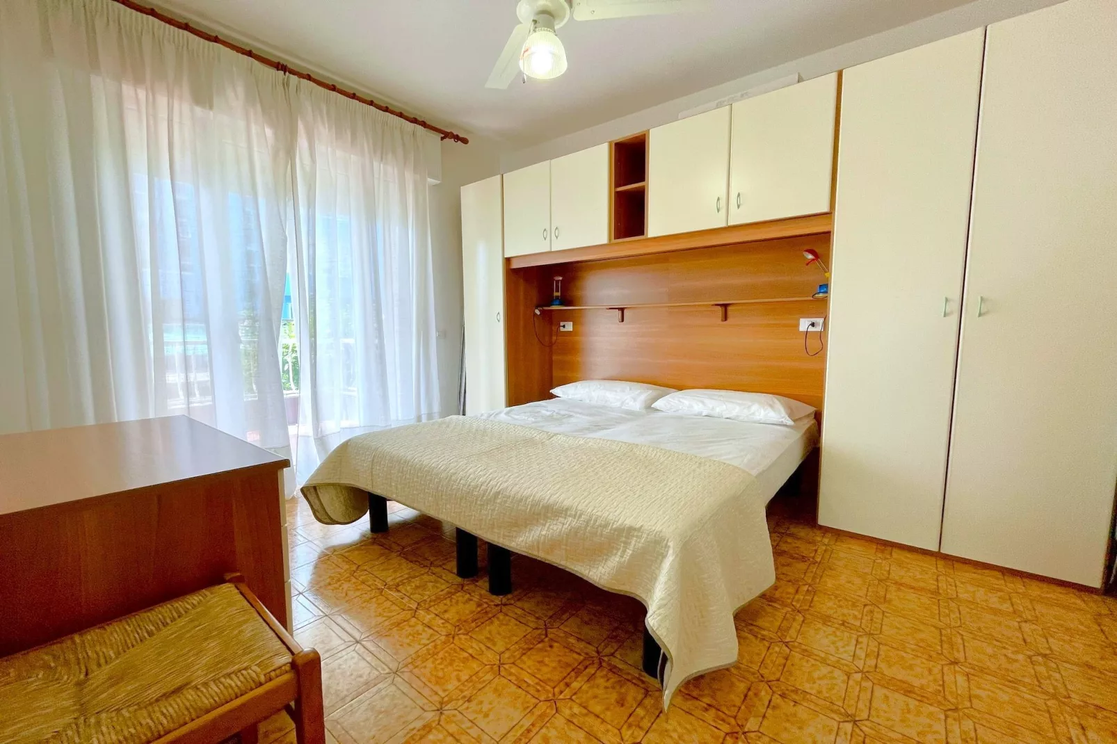 RAFFAELLO 1 int 3 tipo C  con piscina-Chambre