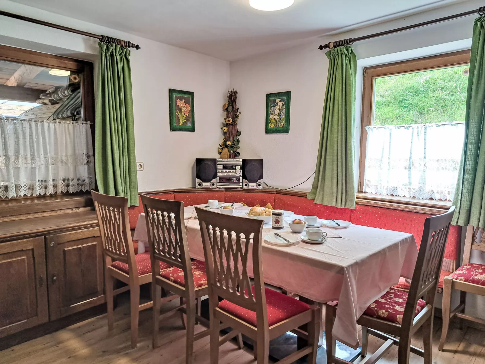 Farm Eben-Inside