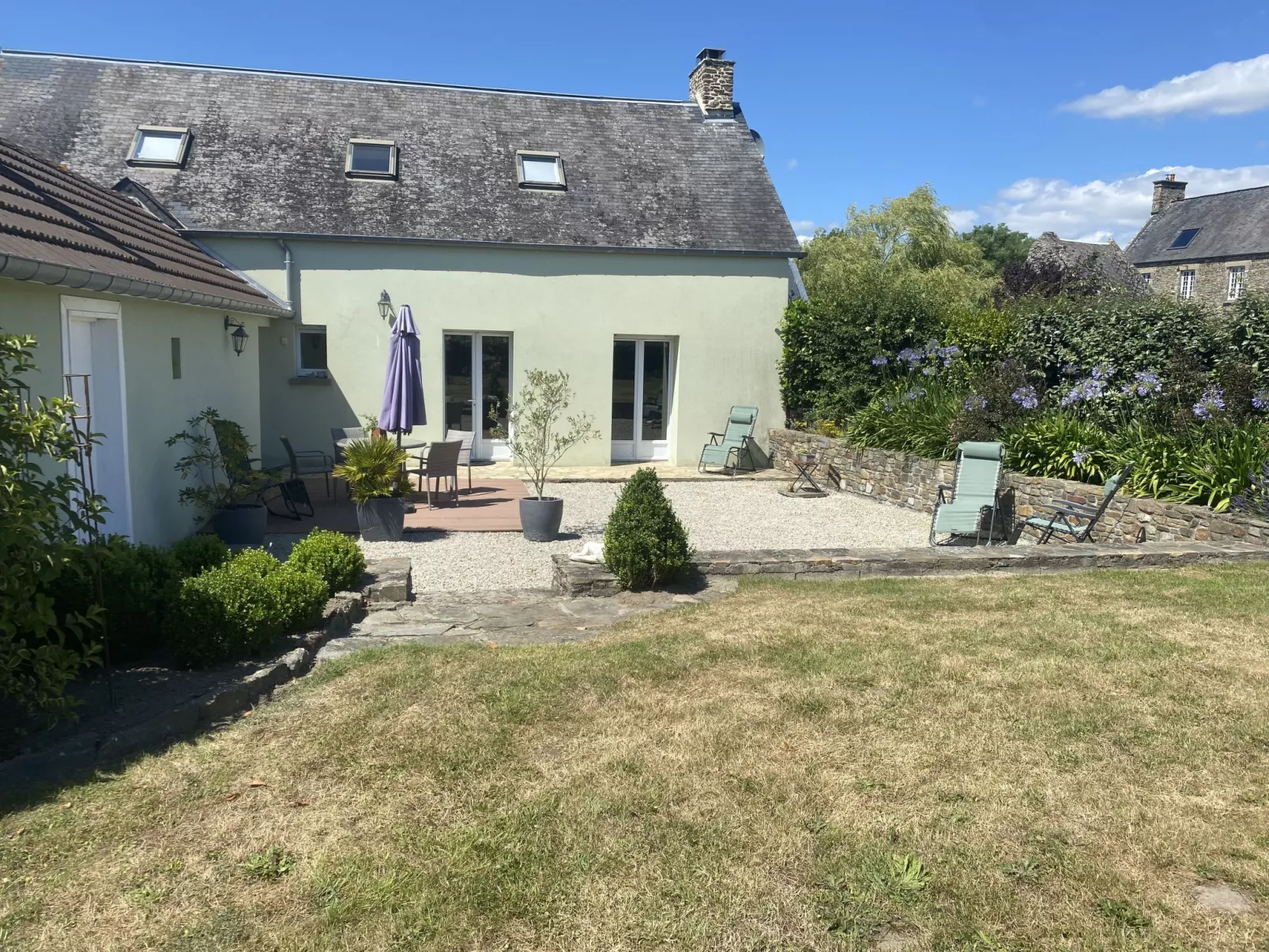Cottage du Hamel es Clos-Outside
