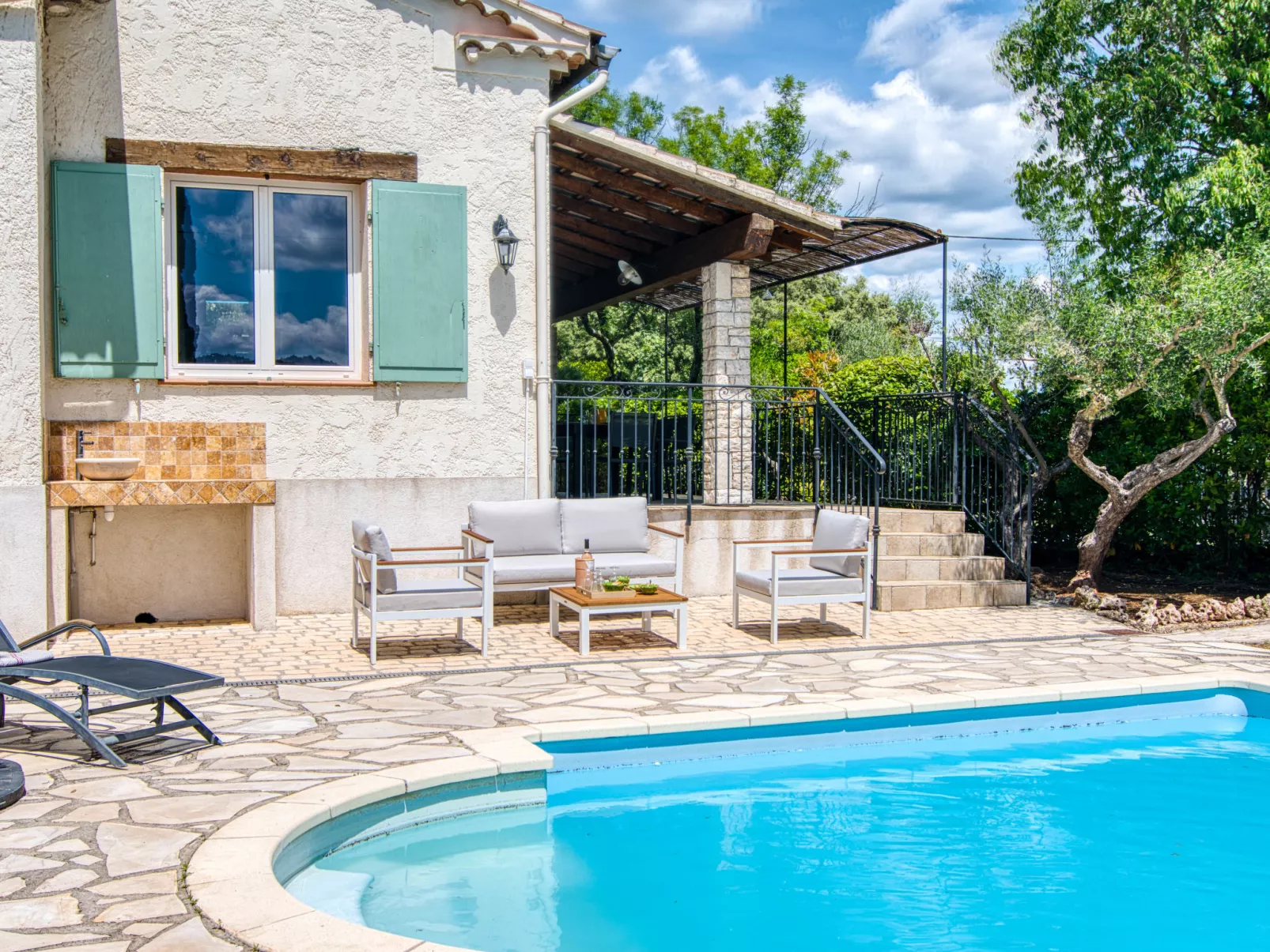 Le Clos des Oliviers-Outside