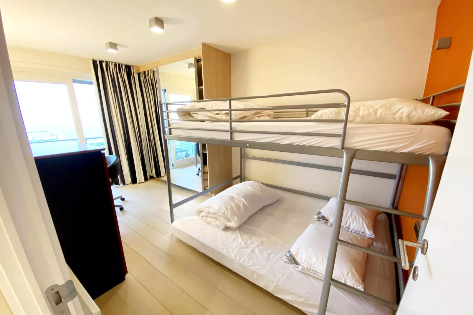 SEASIGHT BC C1401GAR-Schlafzimmer