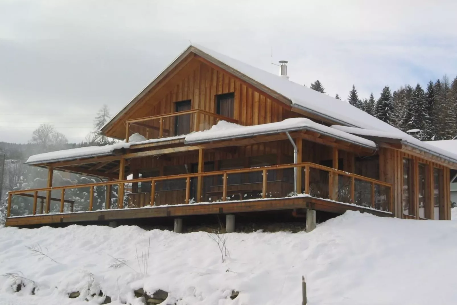 52148-Exterior in winter