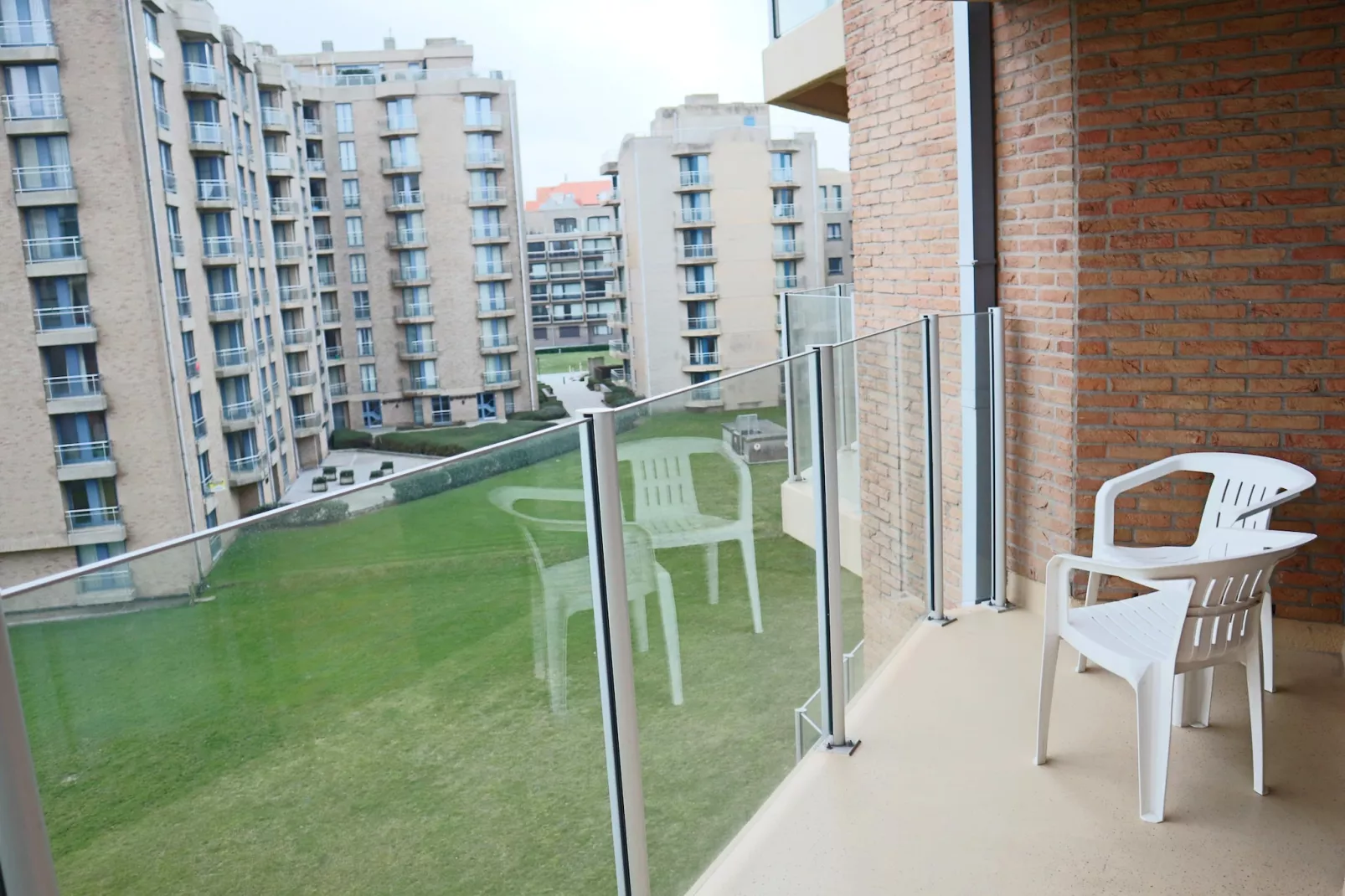 DEN OEVER IV 0401GAR-Terrasse / balcon