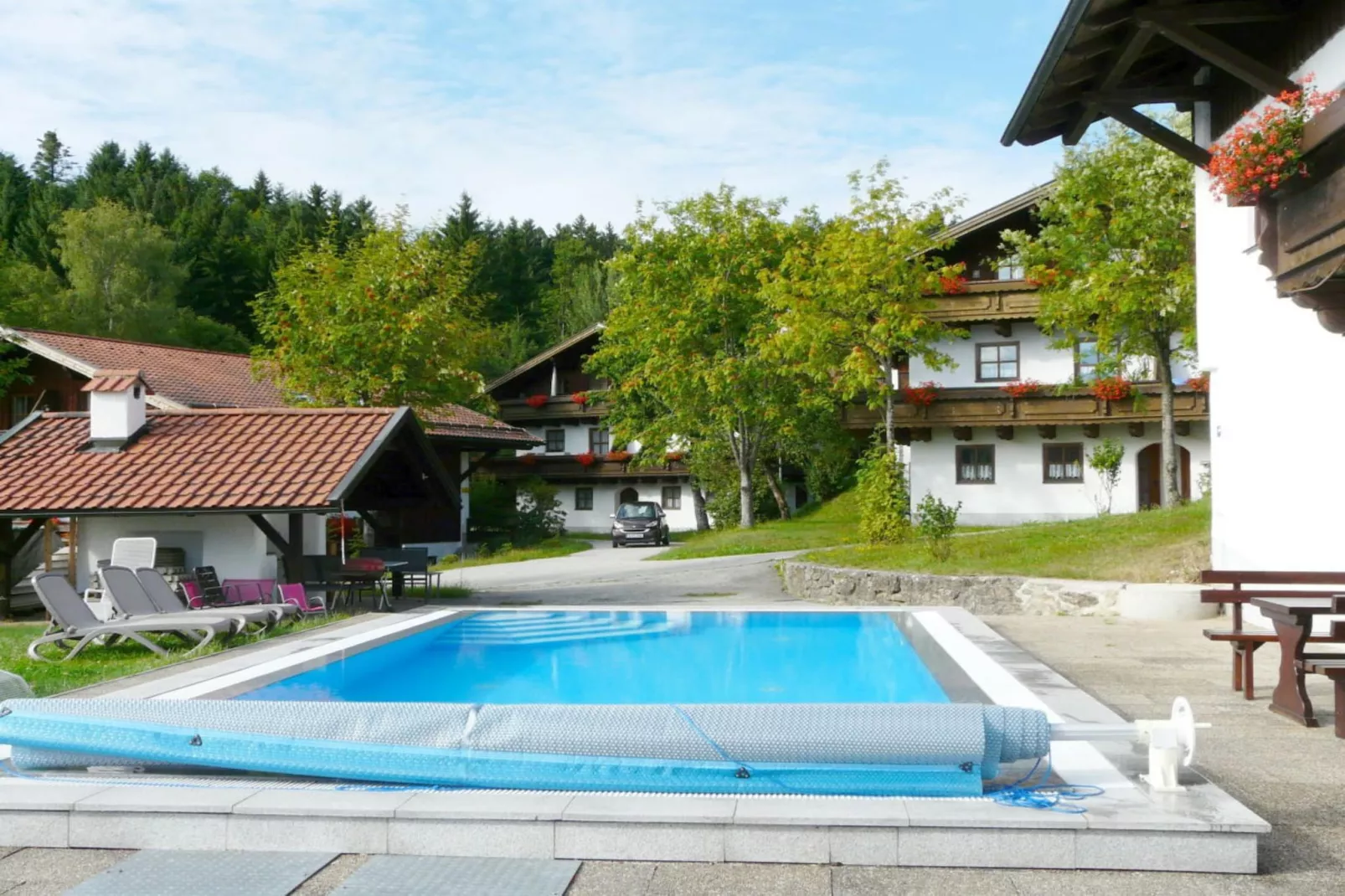 198159-Swimming pool