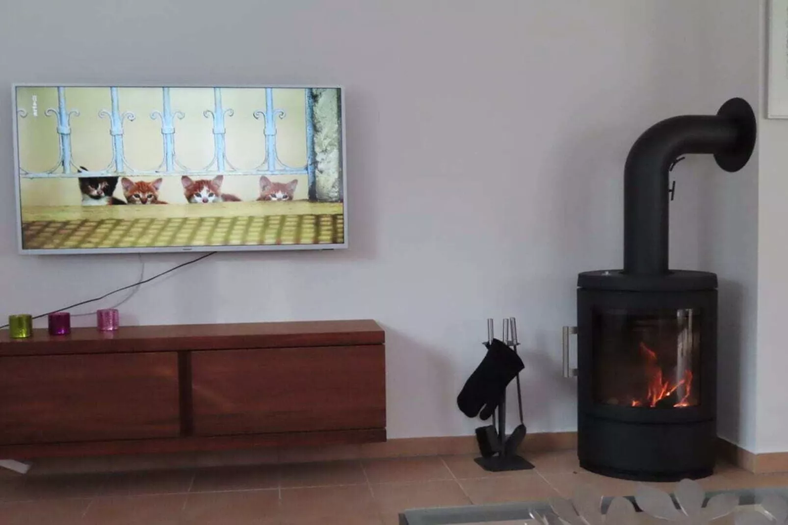 453495-Living room