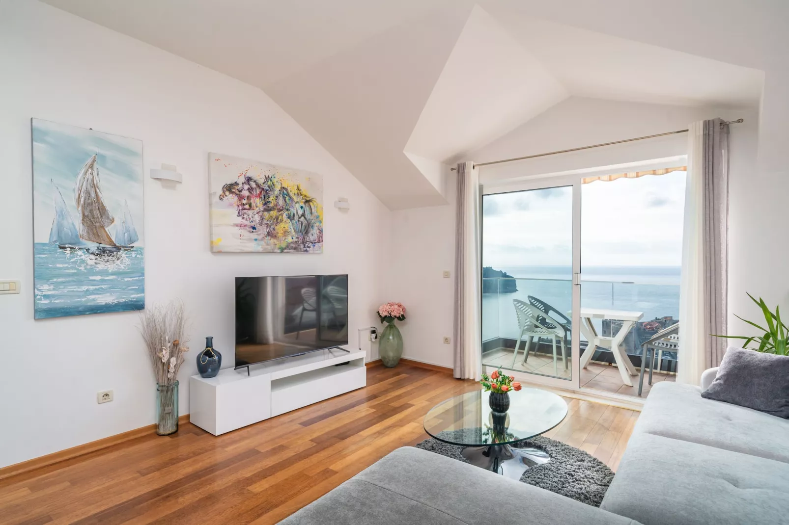 Apartments Isabora - Comfort Three-Bedroom Apartment with Balcony and Sea View (Second Floor)-Intérieur