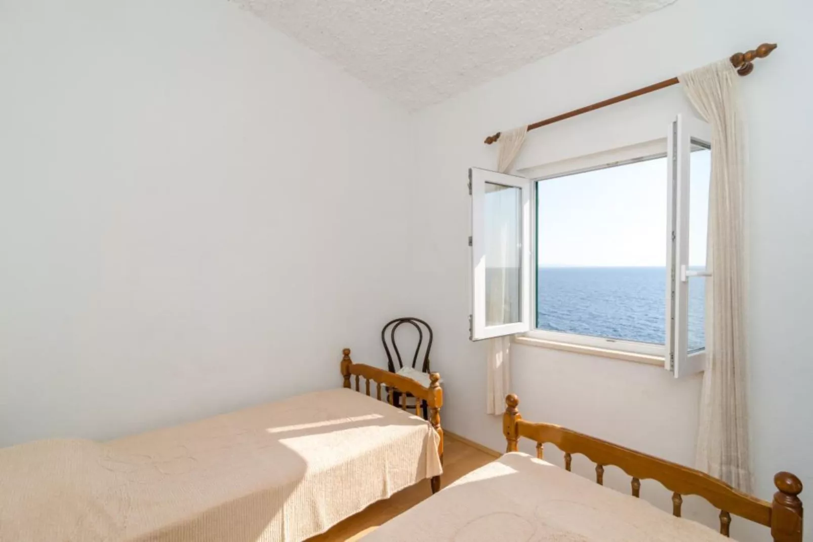 Holiday Home Jasminka - Three Bedroom Holiday Home with Terrace and Sea View-Schlafzimmer