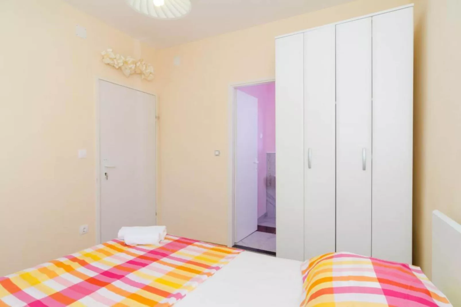 Apartments & Rooms Tapera- Comfort One-Bedroom Apartment with Terrace and Garden View ( NARANČASTI 1 )-Schlafzimmer