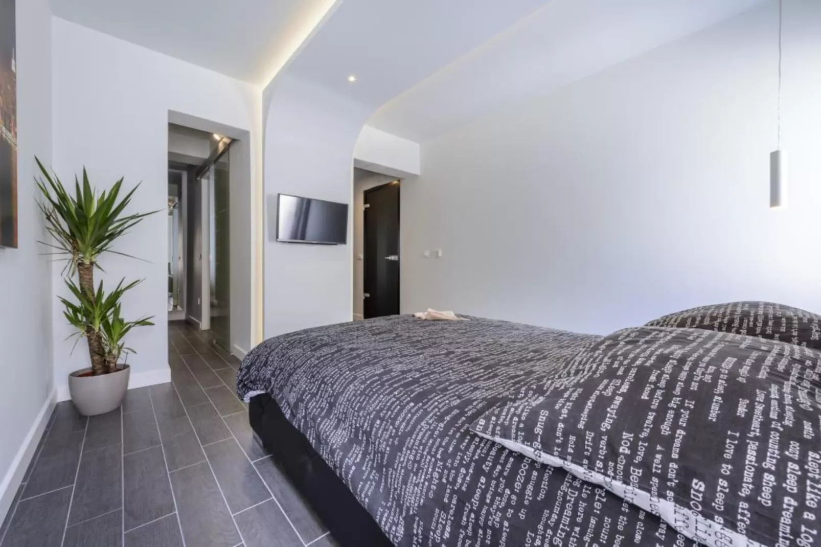 Apartment LaVilla - Two Bedroom Apartment with Balcony and Sea View (Žuti)-Bedroom