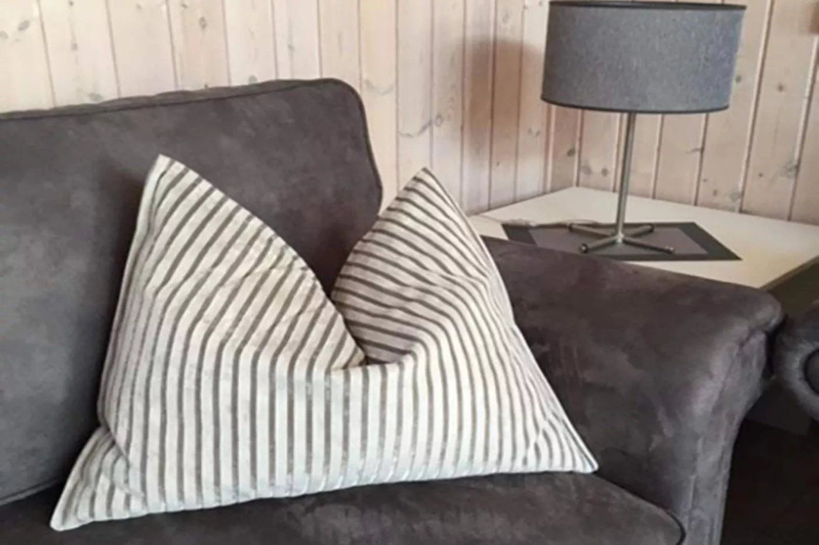 FH Wildgans Comfort mit Sauna & Kaminofen 81 qm 156-Living room