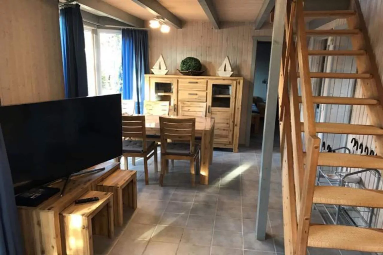 FH Wildgans Comfort mit Sauna & Kaminofen 81 qm 77-Salon