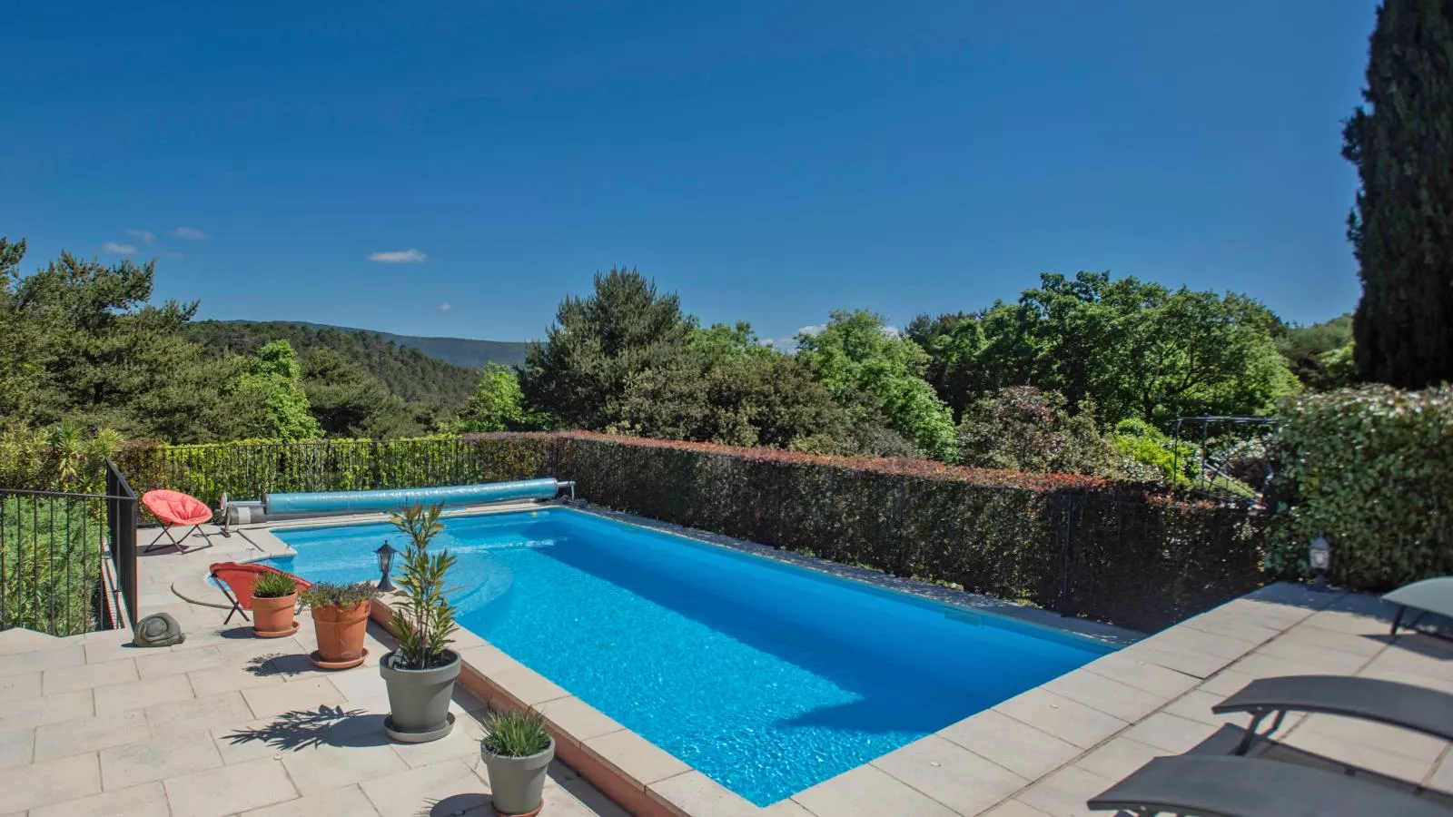 La Bergeronnette-Swimming pool