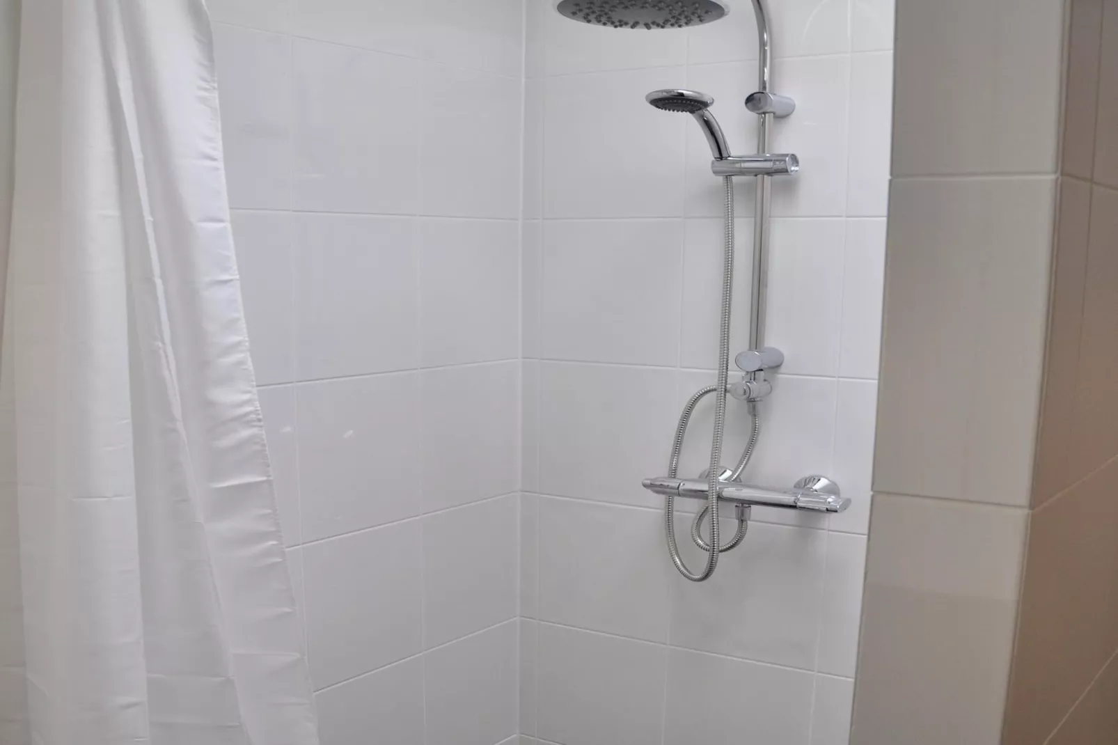 Garnekuul 72-Badezimmer
