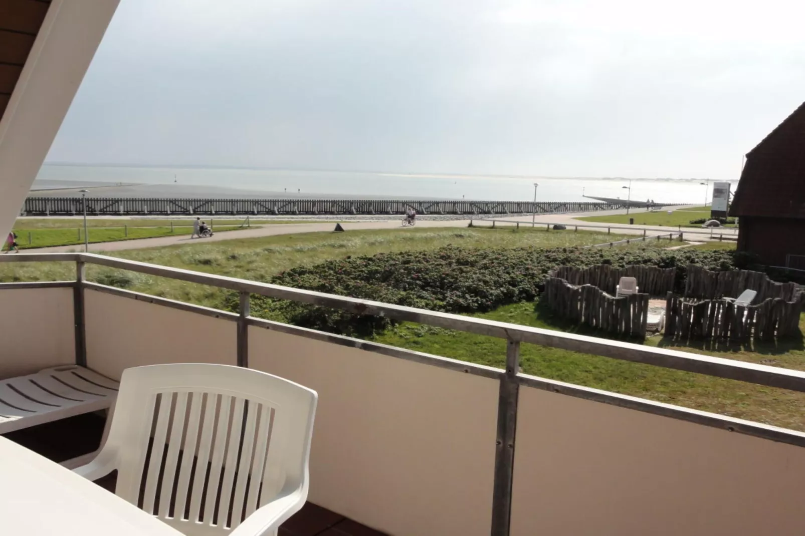 53771-Terrace balcony
