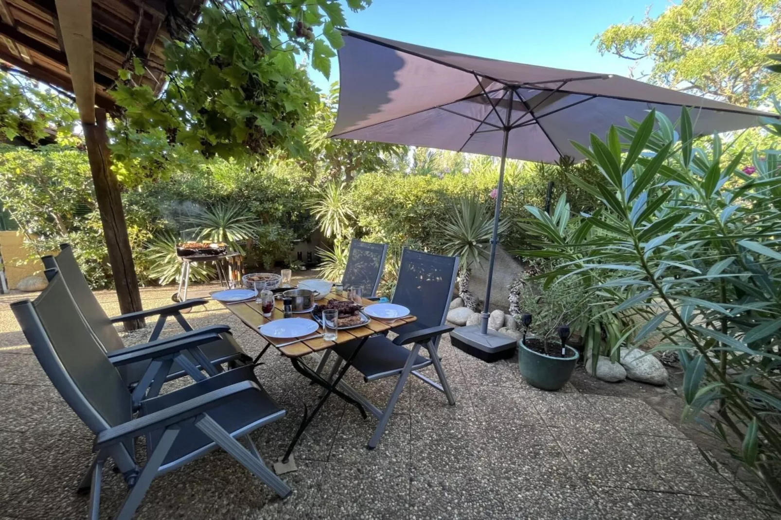 270898-Terrace balcony