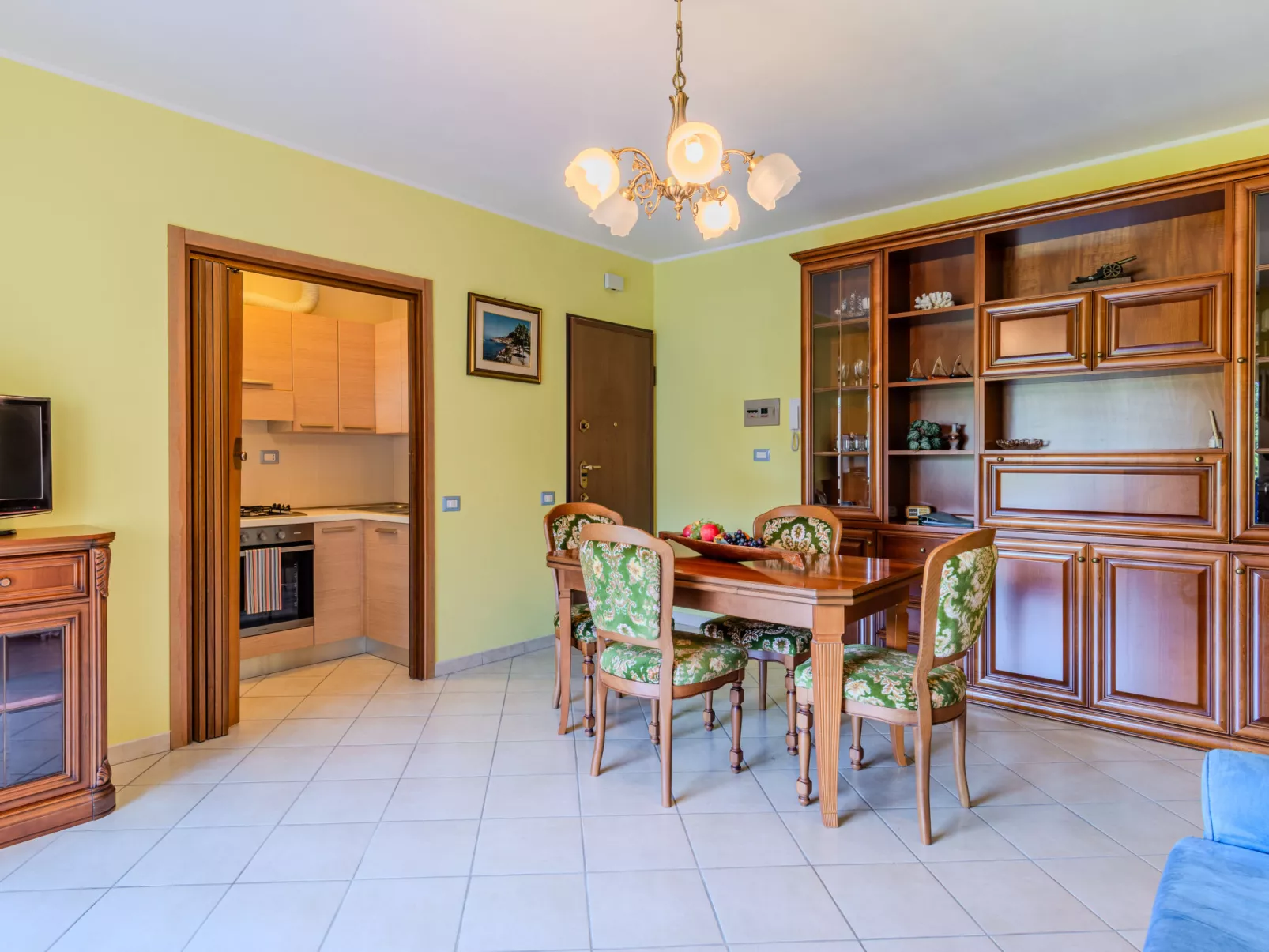 Miralago Guest House-Inside