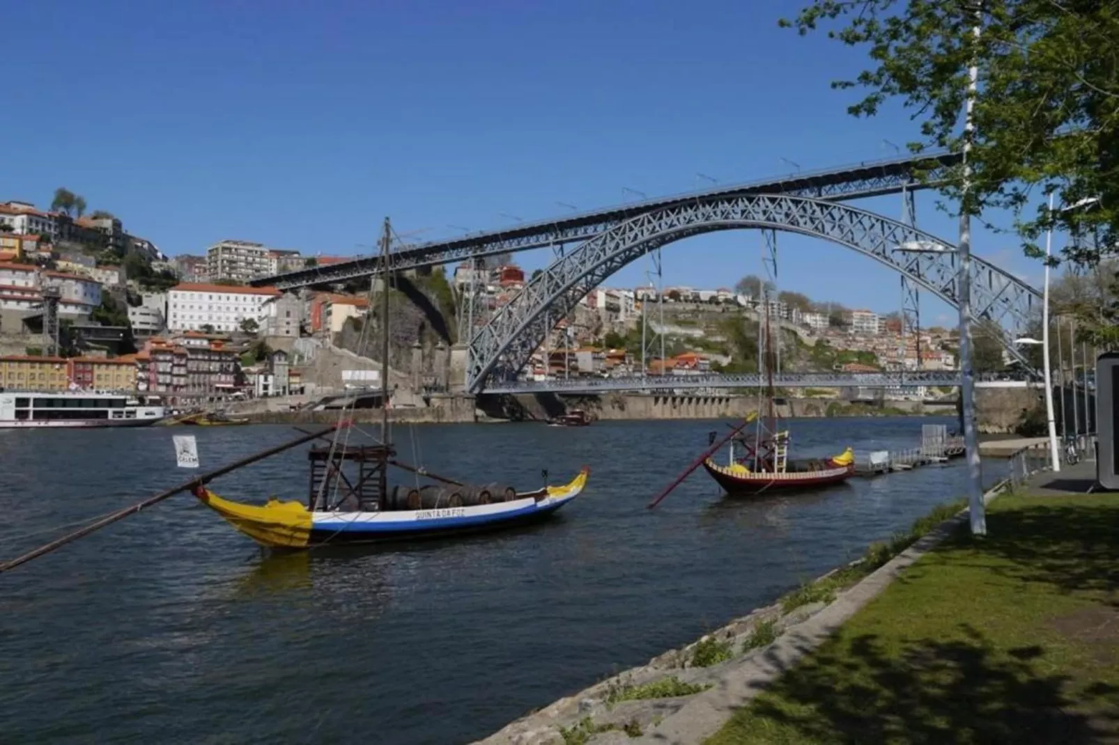 YOUROPO - Flores G-Areas within 20km in summer