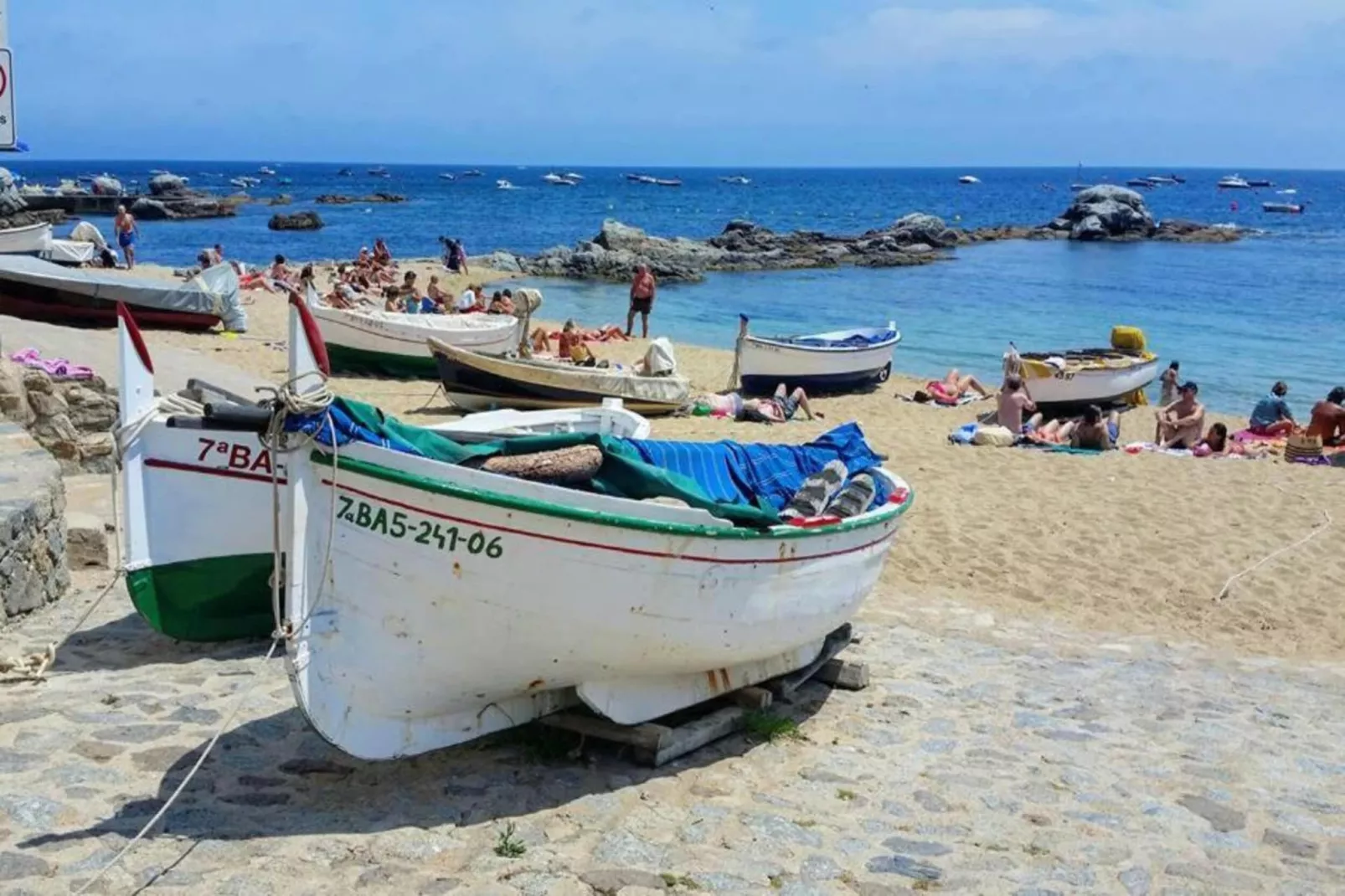 Costa Brava K-2-Areas within 20km in summer