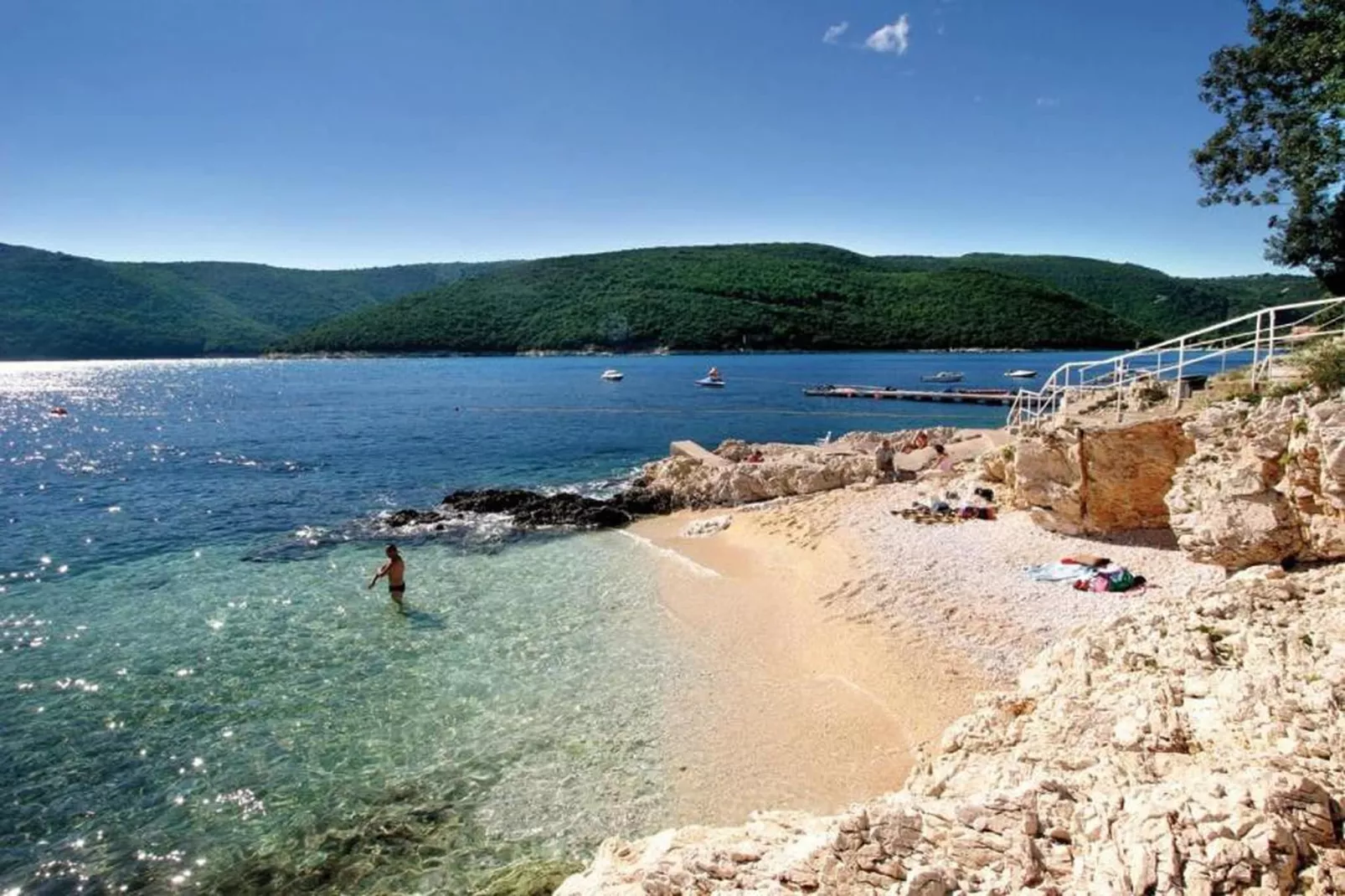 Lady M White - Balcony and Sea View-Areas within 20km in summer