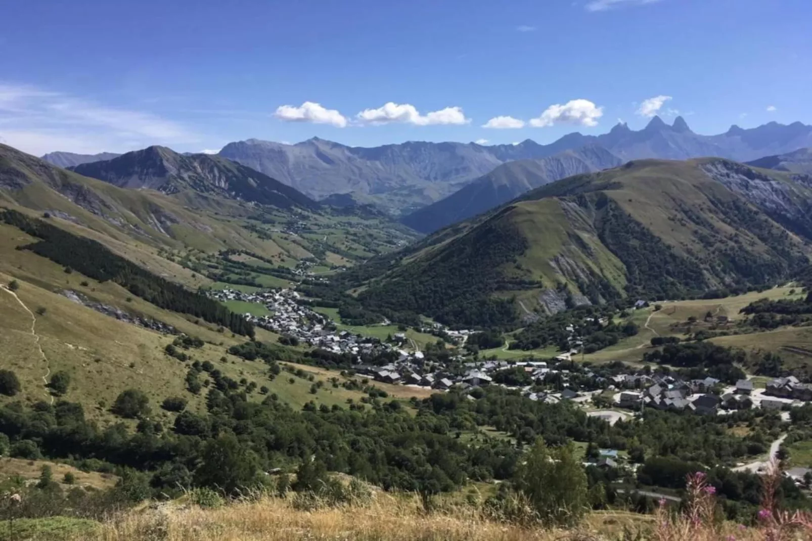 Les fermes de Saint Sorlin H N°105 - 2P6-Areas within 5km in summer