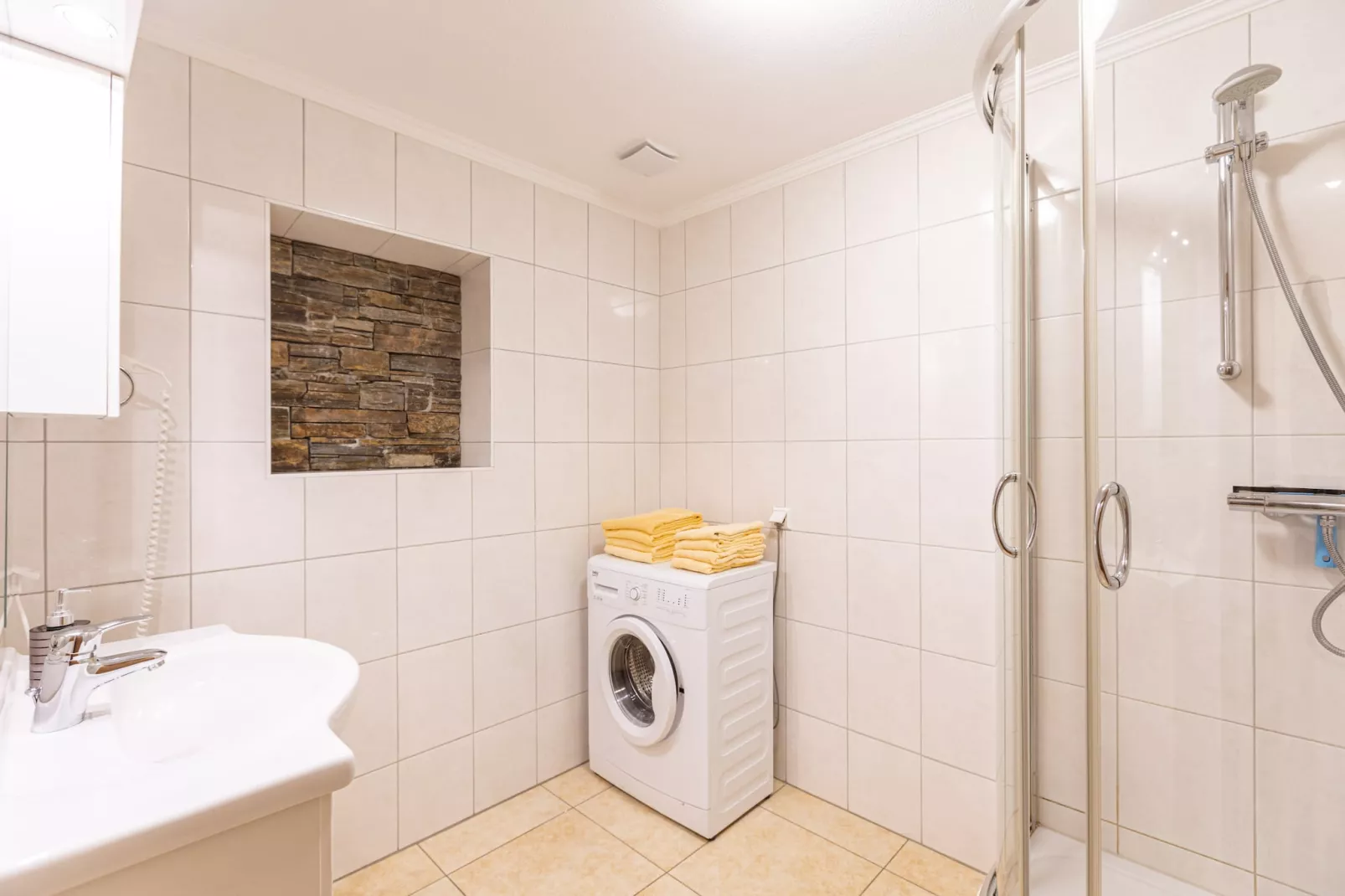Vitalhof am Kreischberg 3-Bathroom