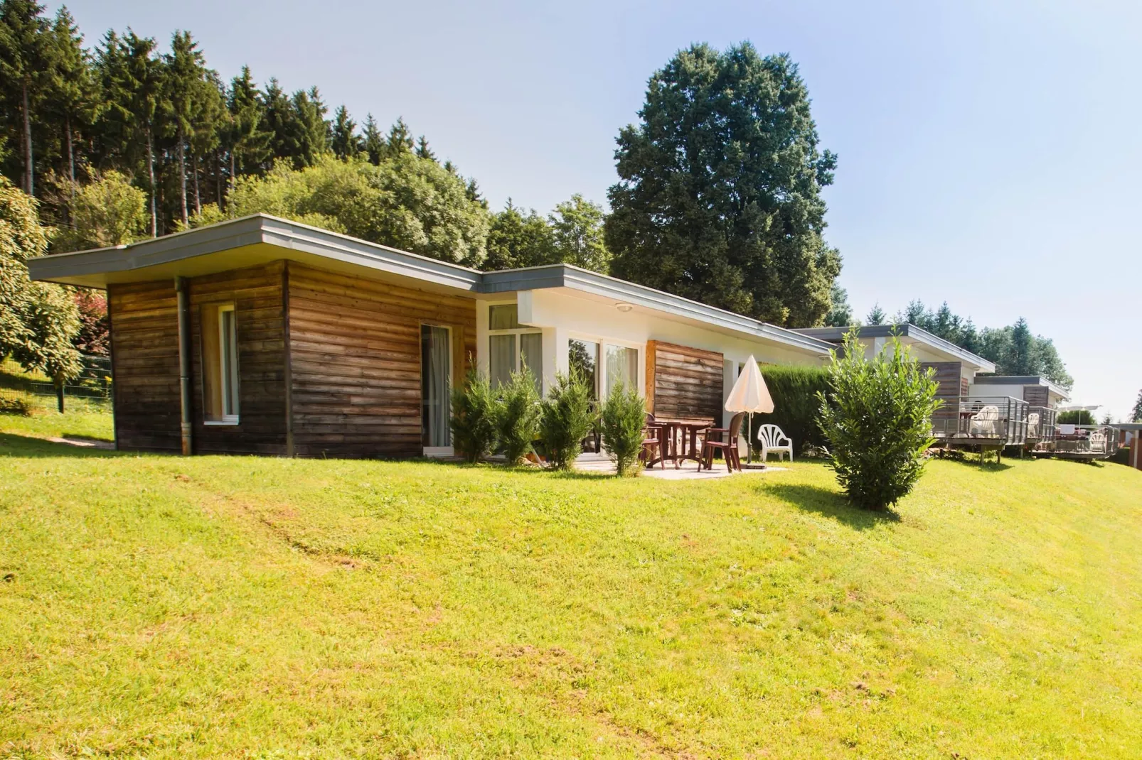 Gîte 3 Pièces 4 Personnes 1 bébé / SAALES PEA 25-Garten Sommer