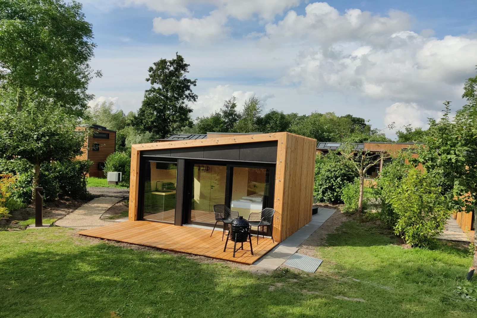 Wetland Cabin 2 persoons (op Boetiekpark de Kas, Scherpenzeel, Friesland)-Aussicht Sommer