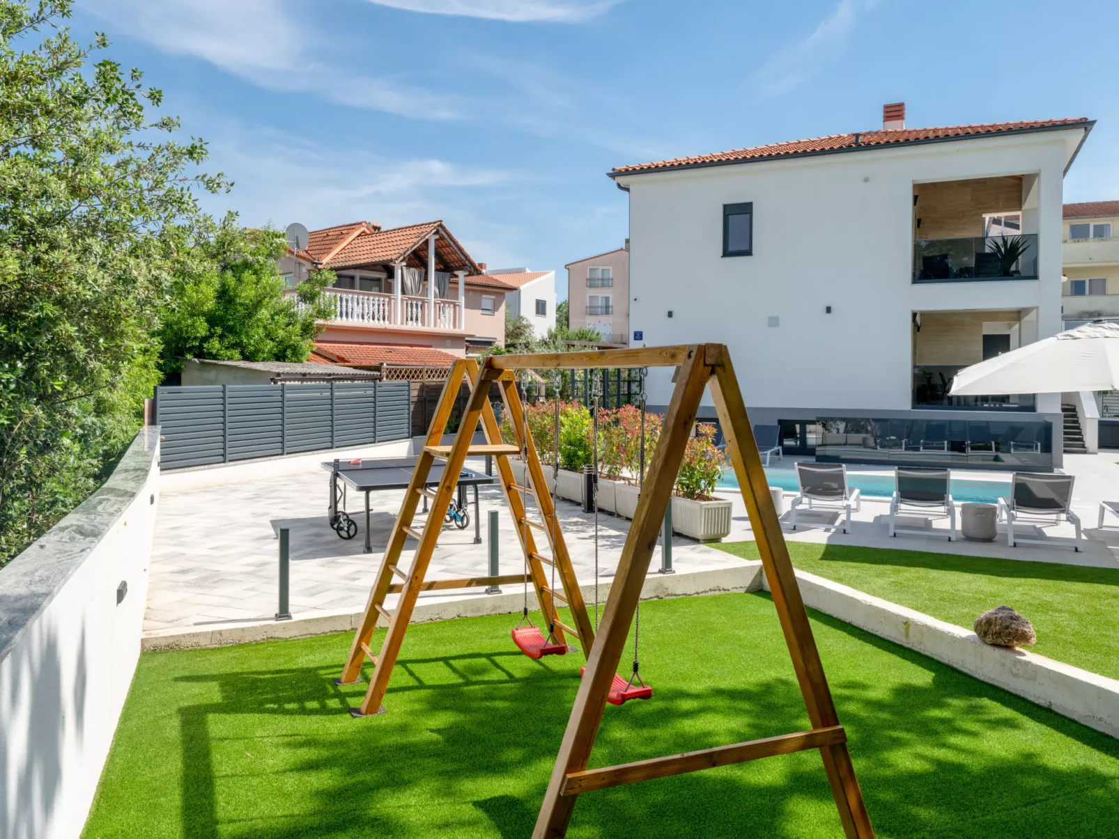 Villa Antares-Outside