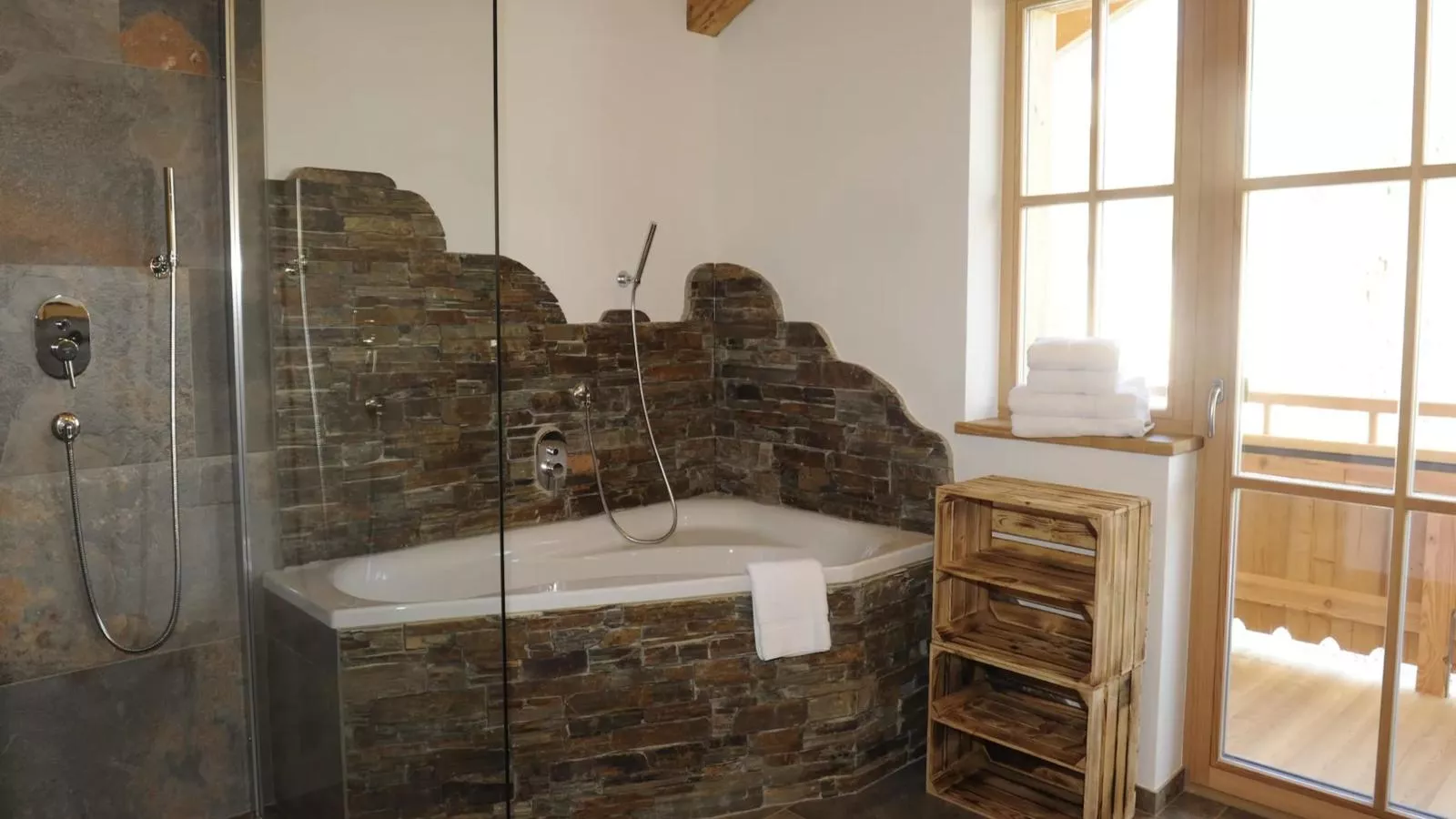 Wildrose-Bathroom