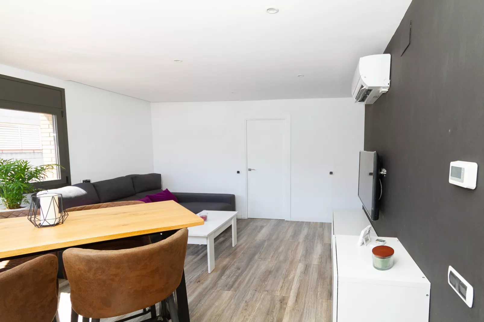 Vivalidays Oscar - Malgrat de Mar-Dining room