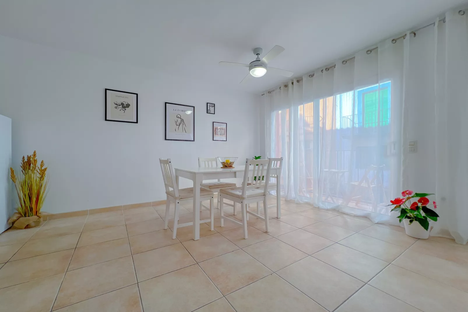 Vivalidays Angels - Blanes - Costa Brava-Dining room
