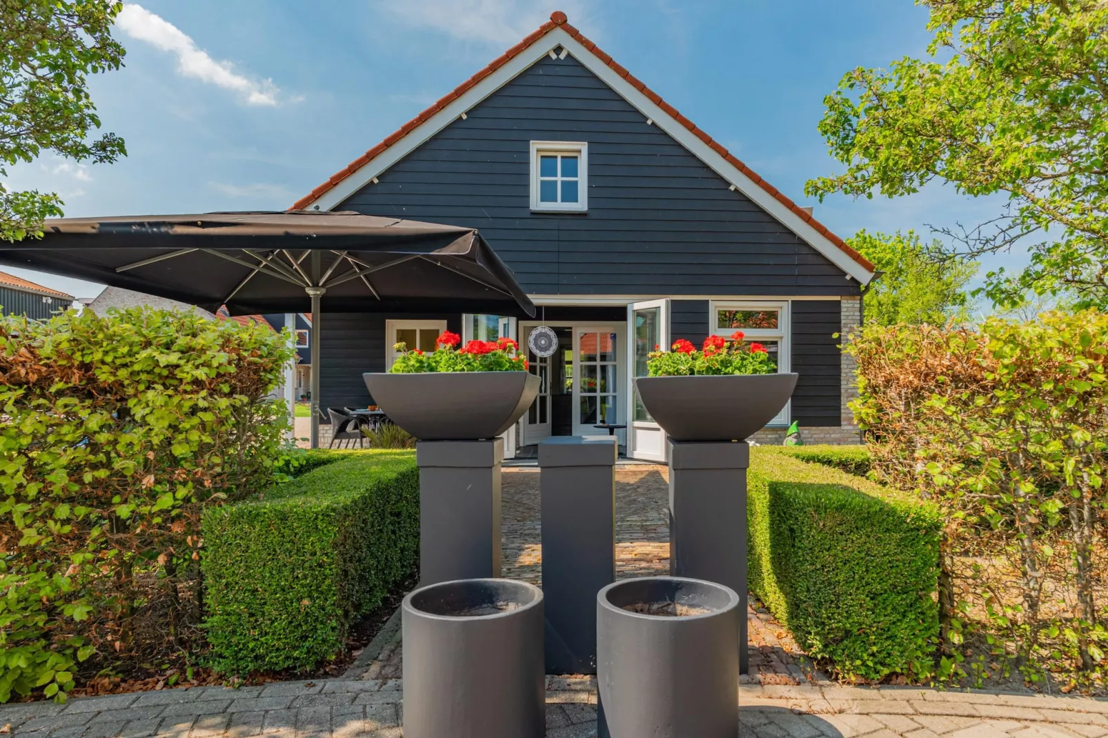 Hoeve Hofwijk Vakantiehuis-Exterior in summer