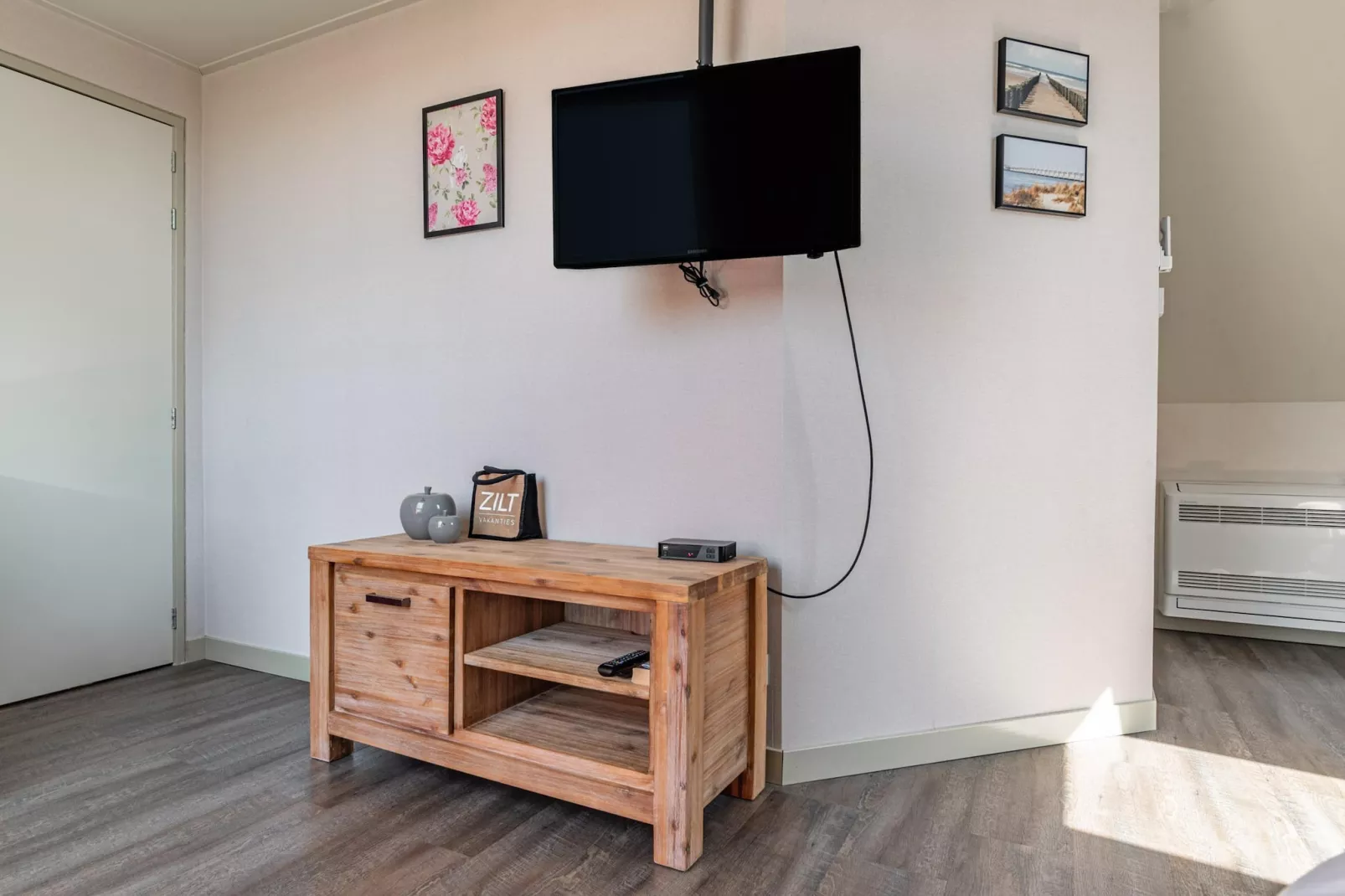 Hoeve hoefwijk Studio Ochtendzon-Living room